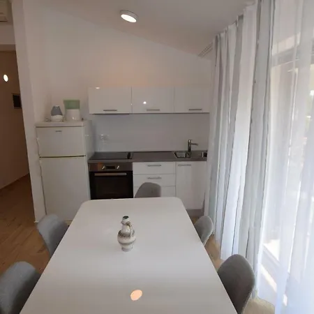 Alojamento de Acomodação e Pequeno-almoço Pavic Valbandon Fažana