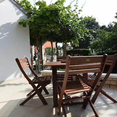 Pavic Valbandon krevet i doručak