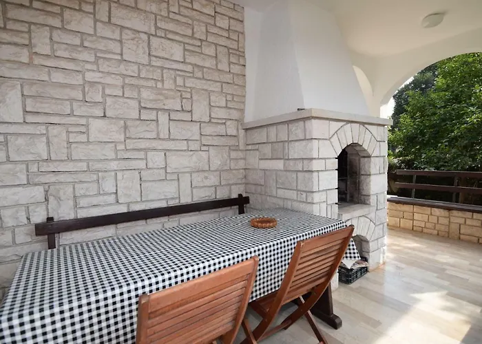 Bed & Breakfast Pavic Valbandon 4*