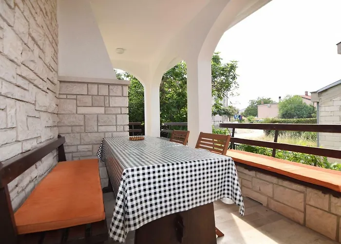 Pavic Valbandon Bed & Breakfast