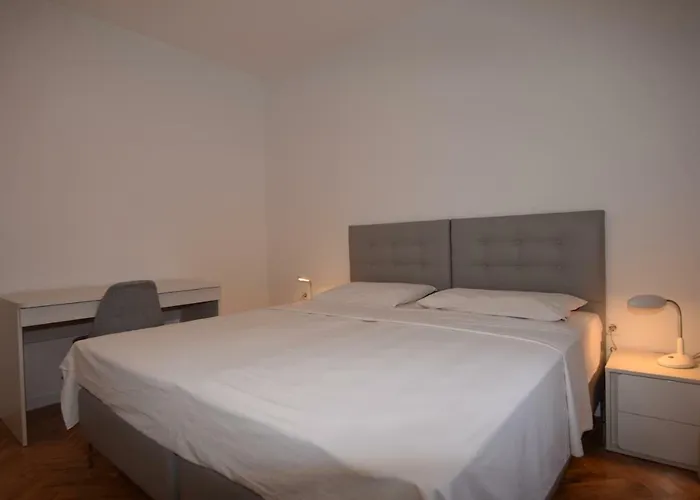 Bed & Breakfast Pavic Valbandon 4*