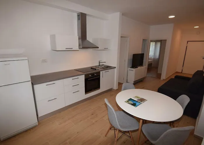 Bed & Breakfast Pavic Valbandon 4*