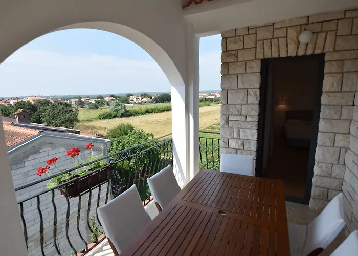 Pavic Valbandon Bed & Breakfast 4*