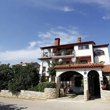Pavic Valbandon Bed & Breakfast