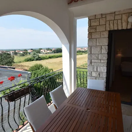 Pavic Valbandon Bed & Breakfast 4*